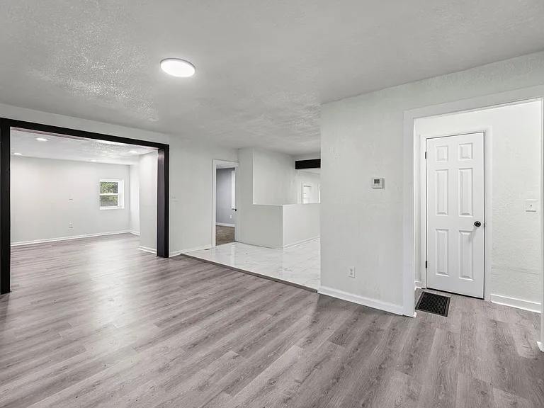 9113 Askew Ave — Photo 19