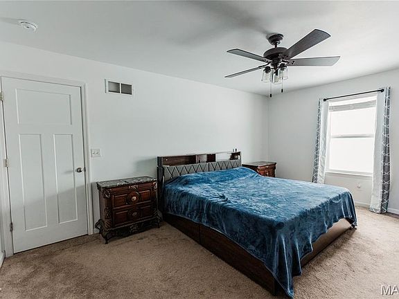 4th image of 2320 Central Park Dr