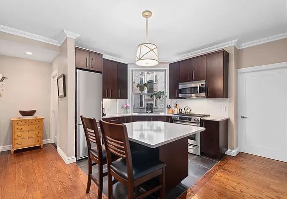 2nd image of 317 W 93rd St APT 4A