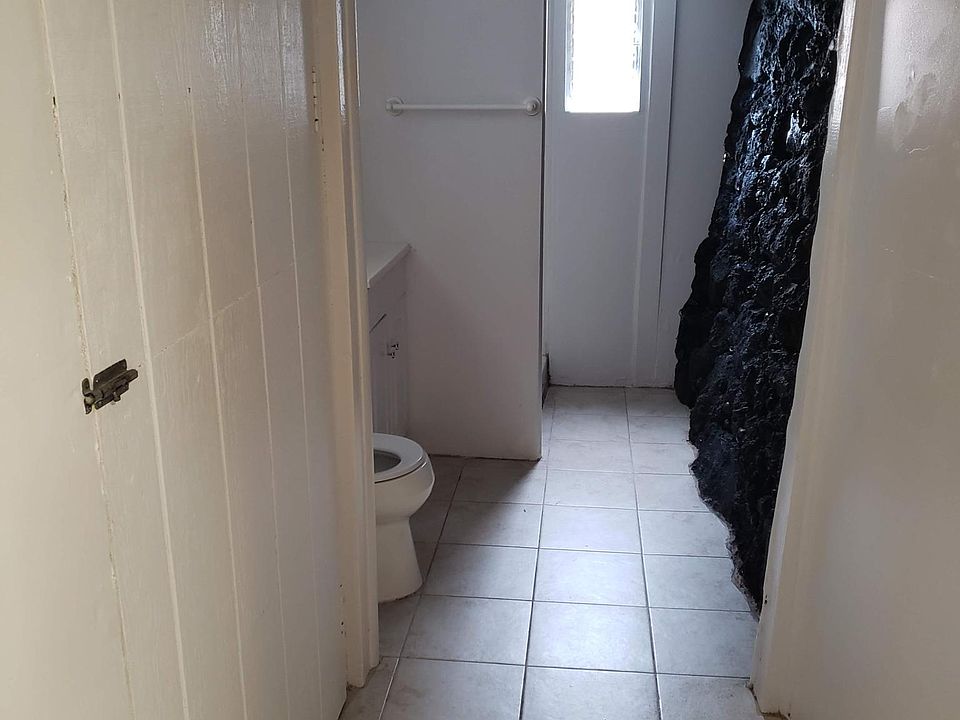 2nd image of 3526 Sierra Dr #S