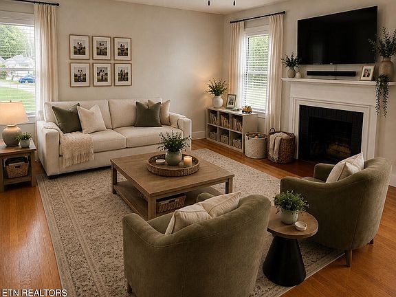 4th image of 2428 Lawson Ave
