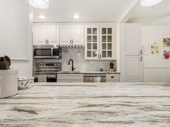 2100 W Beach Dr APT S102, Panama City, FL 32401