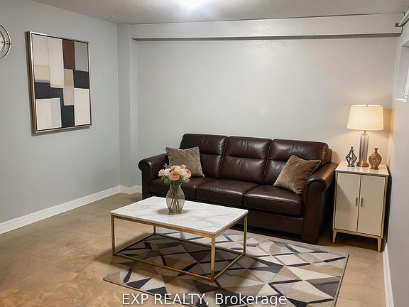 2nd image of 55 Godstone Rd #111