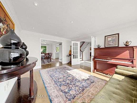 4th image of 42 Blackforest Dr