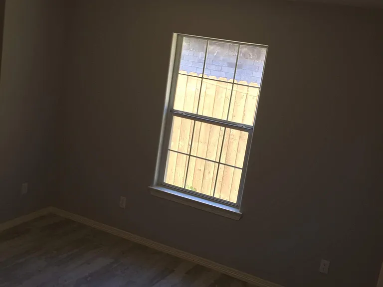 2004 Ash Cir — Photo 10