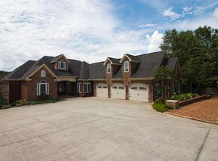 335 Magnolia Ln, Crossville, TN 38555