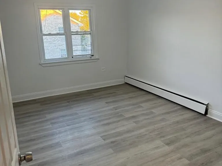 532 Underhill Ave #1 — Photo 4