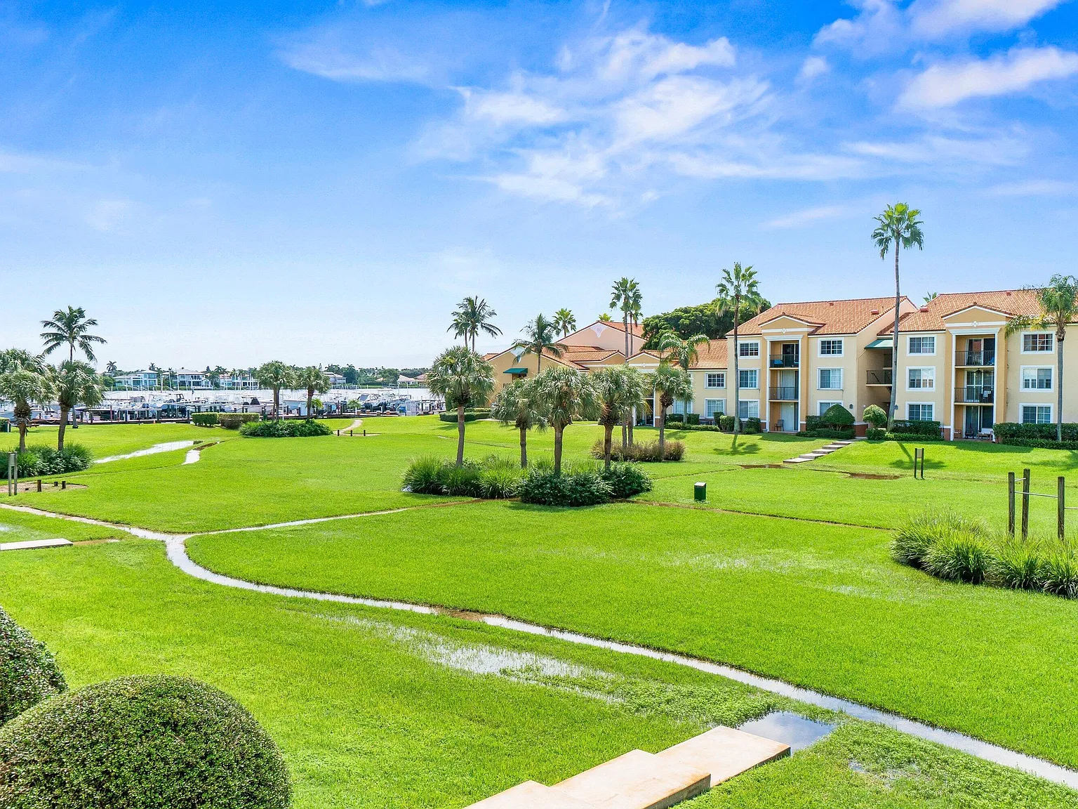 3 bed, 2.0 bath, 1168 sqft, $3,800 — Photo 1