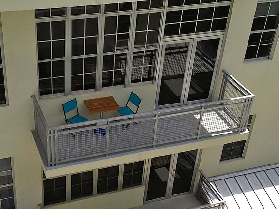 5th image of 425 N Andrews Ave APT 404