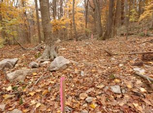 Dogwood Ln, Riegelsville, PA 18077