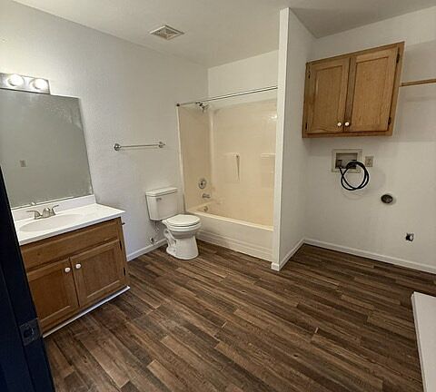 3rd image of 1104 S Wines St #A