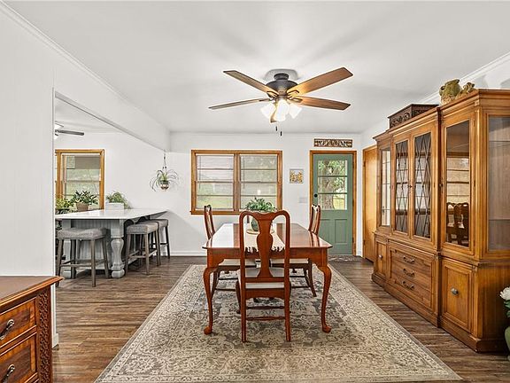 5th image of 3202 Floral Ave