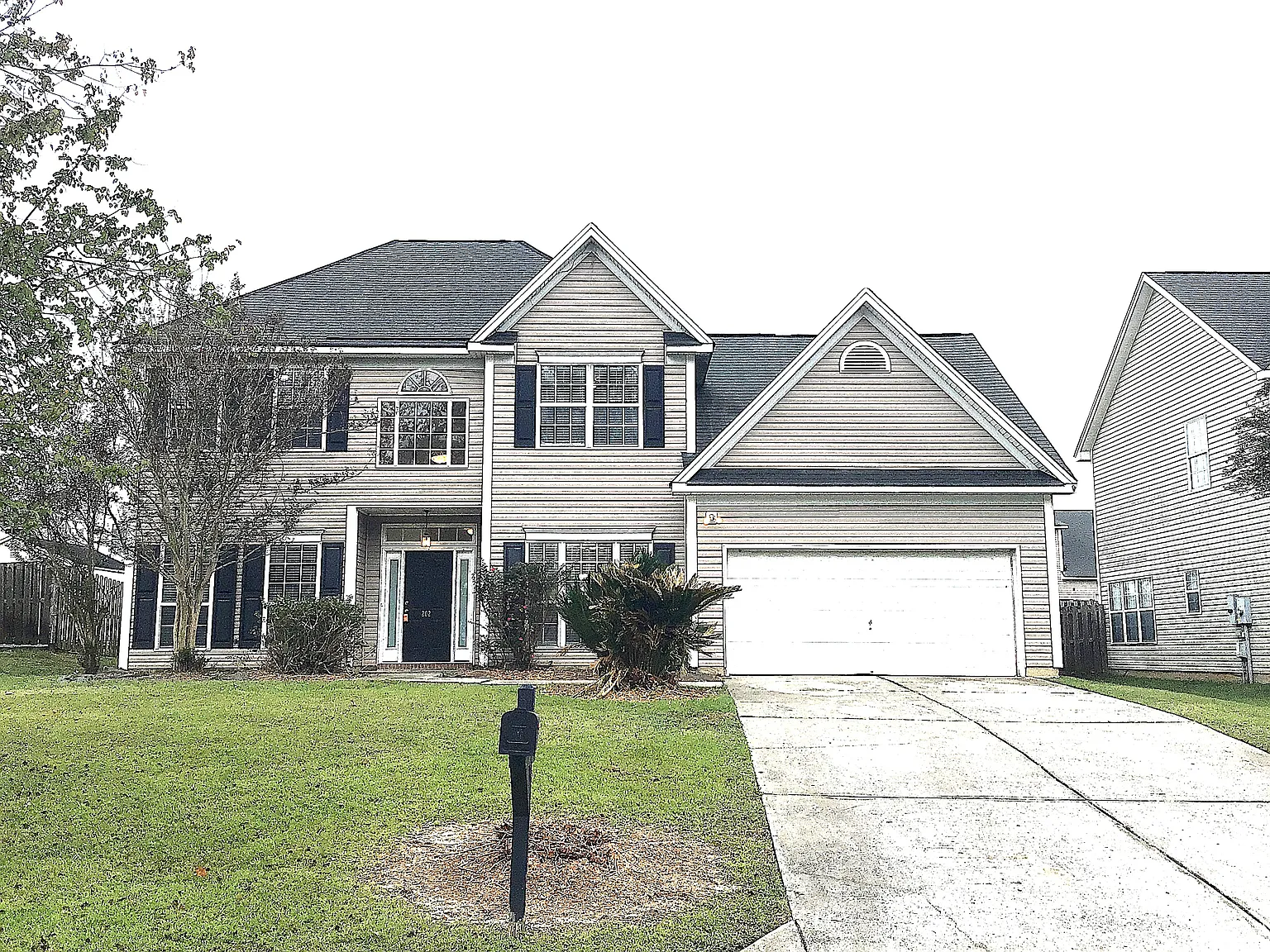 4 bed, 3.0 bath, 2630 sqft, $2,680 — Photo 1