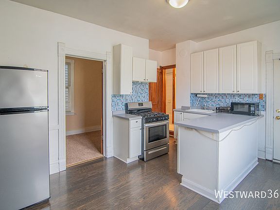 2nd image of 3322 N Lakewood Ave #2F