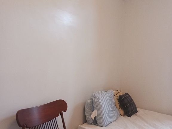 2nd image of 784 Edenberry Ln