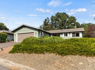 699 Oak Knoll Dr, Ashland, OR 97520
