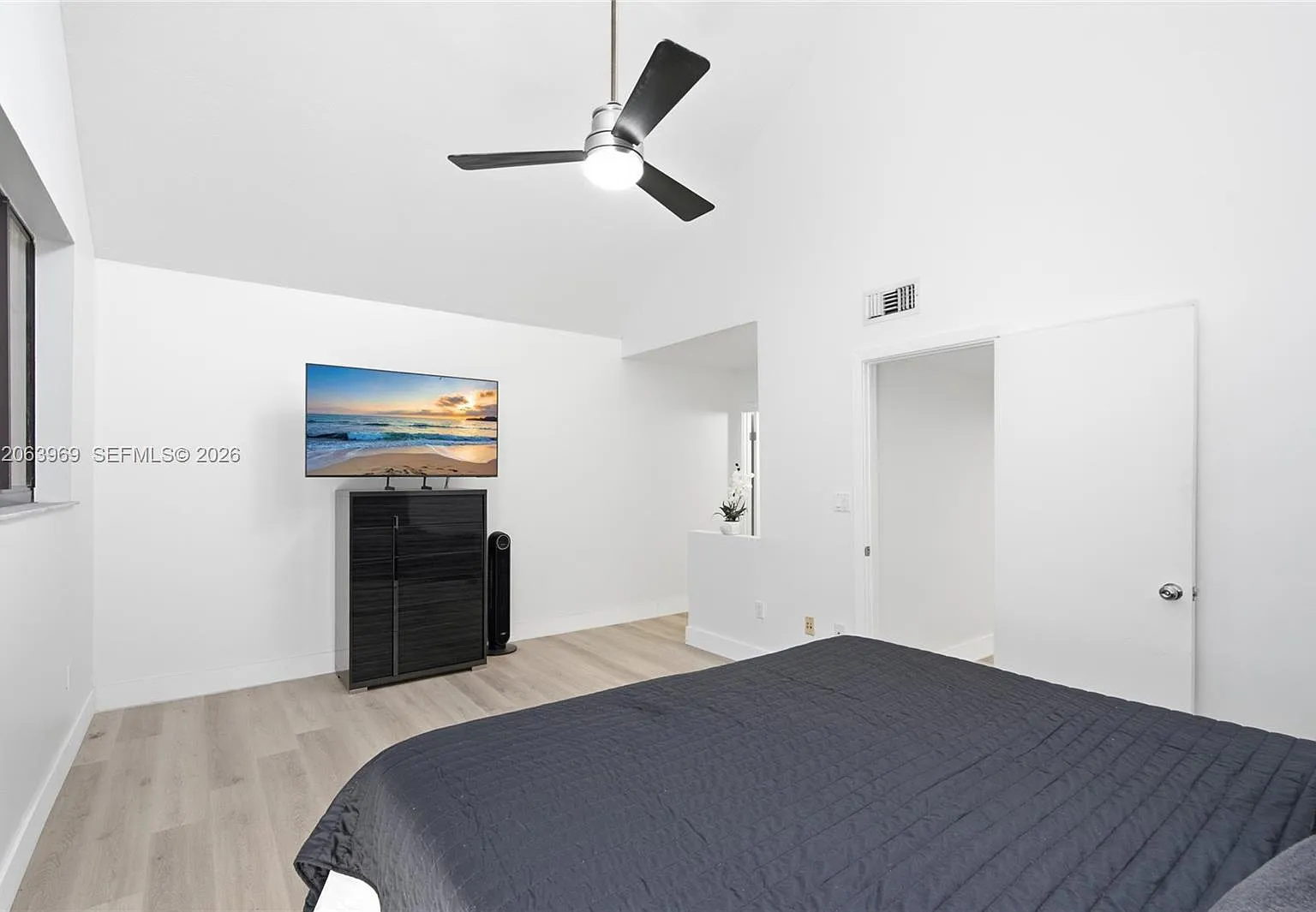 2 bed, 1214 sqft, $2,600 — Photo 2