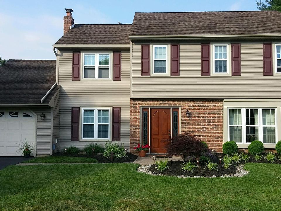 1st image of 7 Leslie Pl