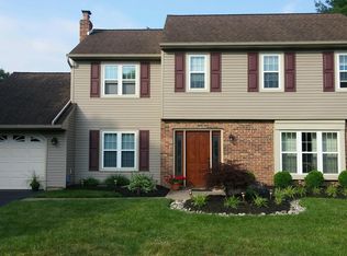 7 Leslie Pl, Newtown, PA 18940