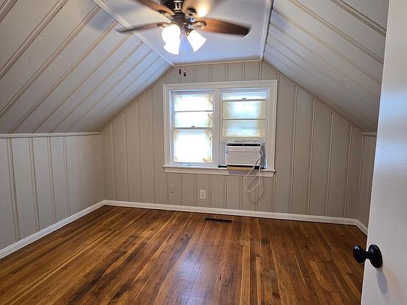 3rd image of 3624 Jefferson St