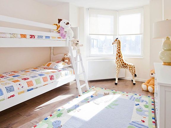 3rd image of 1 River Pl APT 612