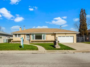 8150 W Balmoral Ave, Chicago, IL 60656