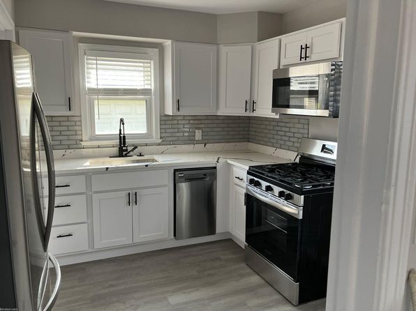 3727 Normandy Rd, Royal Oak, MI 48073