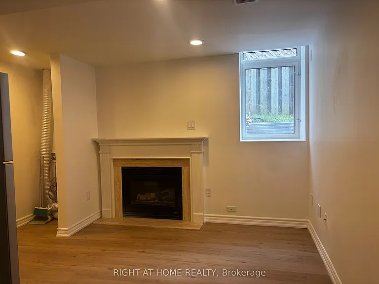 1220 Grandview Dr #BASEMENT — Photo 10