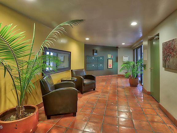 3rd image of 412 N Kenwood St APT 105