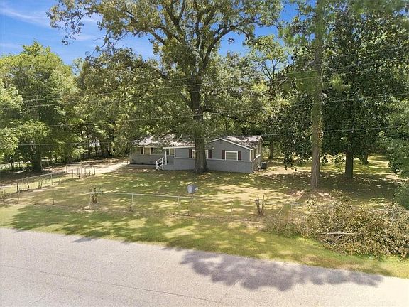4th image of 1708 Cody Rd N