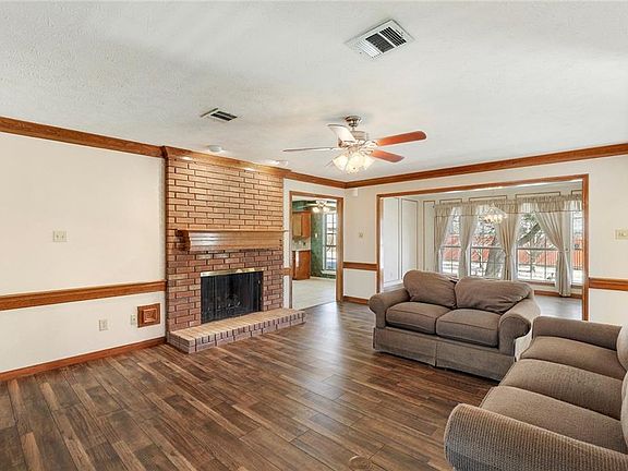 5th image of 2126 Menton Dr