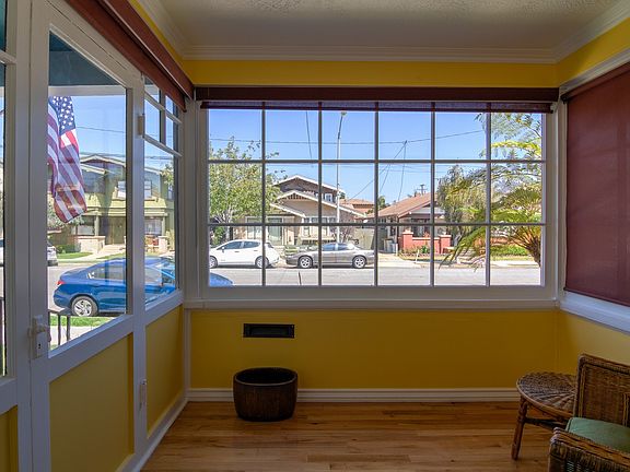 4th image of 233 Lindero Ave