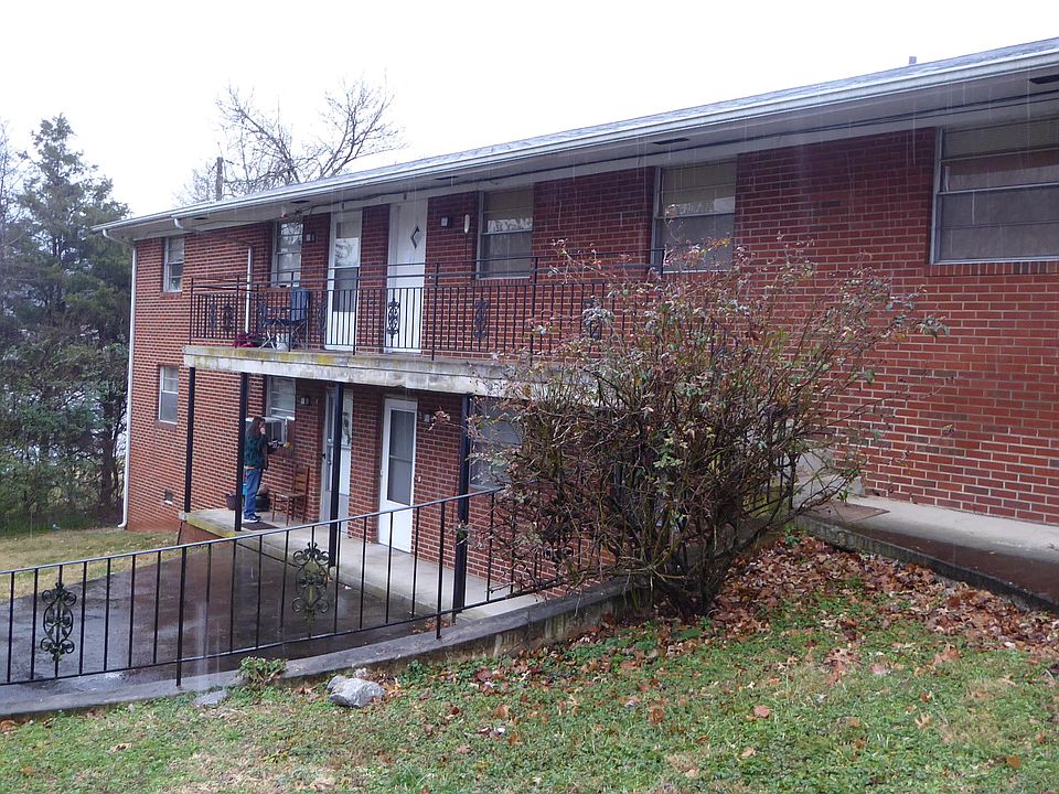 1st image of 3900 Seeber Dr