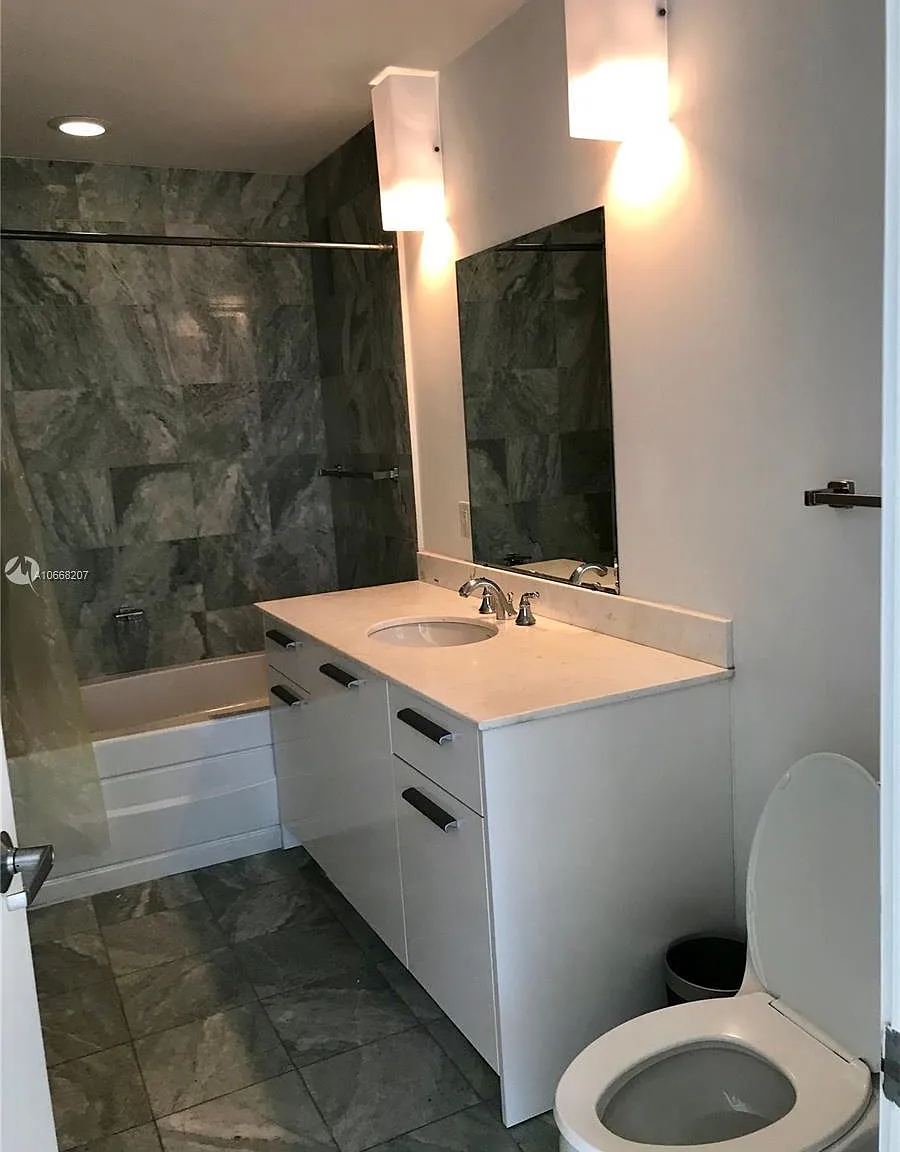 1 bed, 731 sqft, $3,000 — Photo 4
