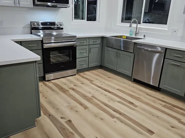 8975 Lawrence Welk Dr Space 326, Escondido, CA 92026