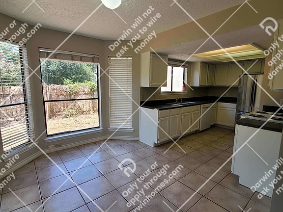 3rd image of 2638 Gwendolyn Ln APT B