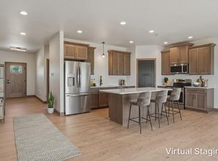 522 W Troy, Cuba City, WI 53807