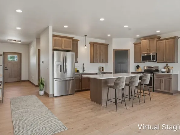 522 W Troy, Cuba City, WI 53807