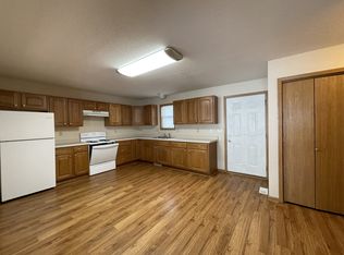 414 S 4th St #102, Ames, IA 50010