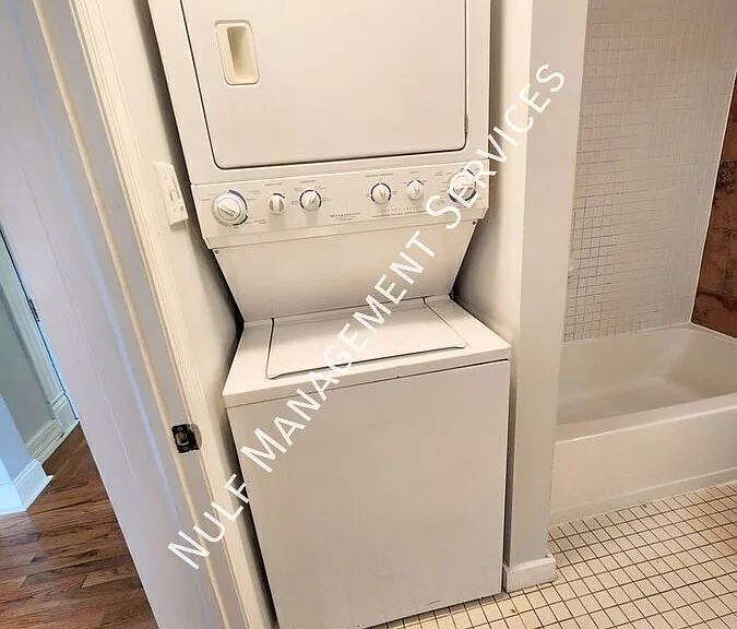 5222 Butler St #1 — Photo 3