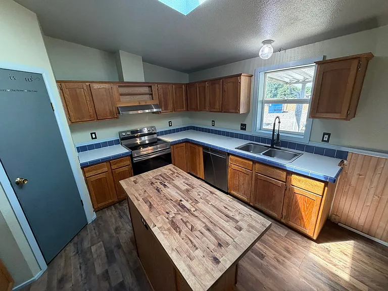 34125 E Lacomb Rd — Photo 5