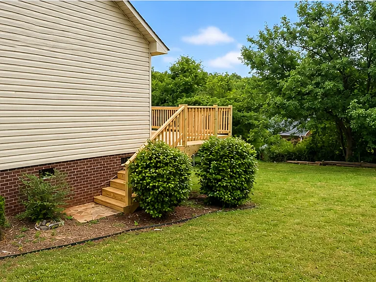 246 Lynhaven Dr — Photo 15