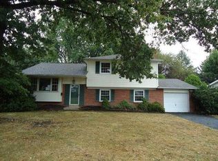 799 Saint Davids Ave, Warminster, PA 18974