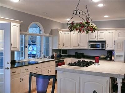 3rd image of 505 Turnberry Dr