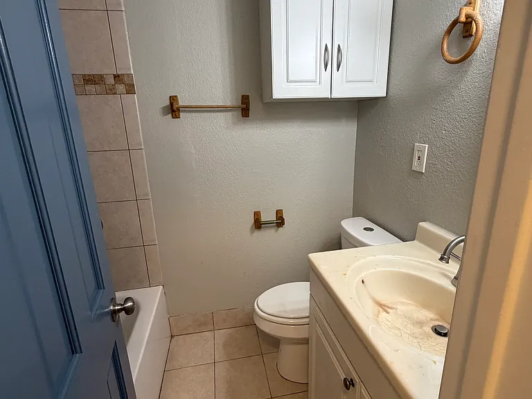 1116 Forest St #7 — Photo 4