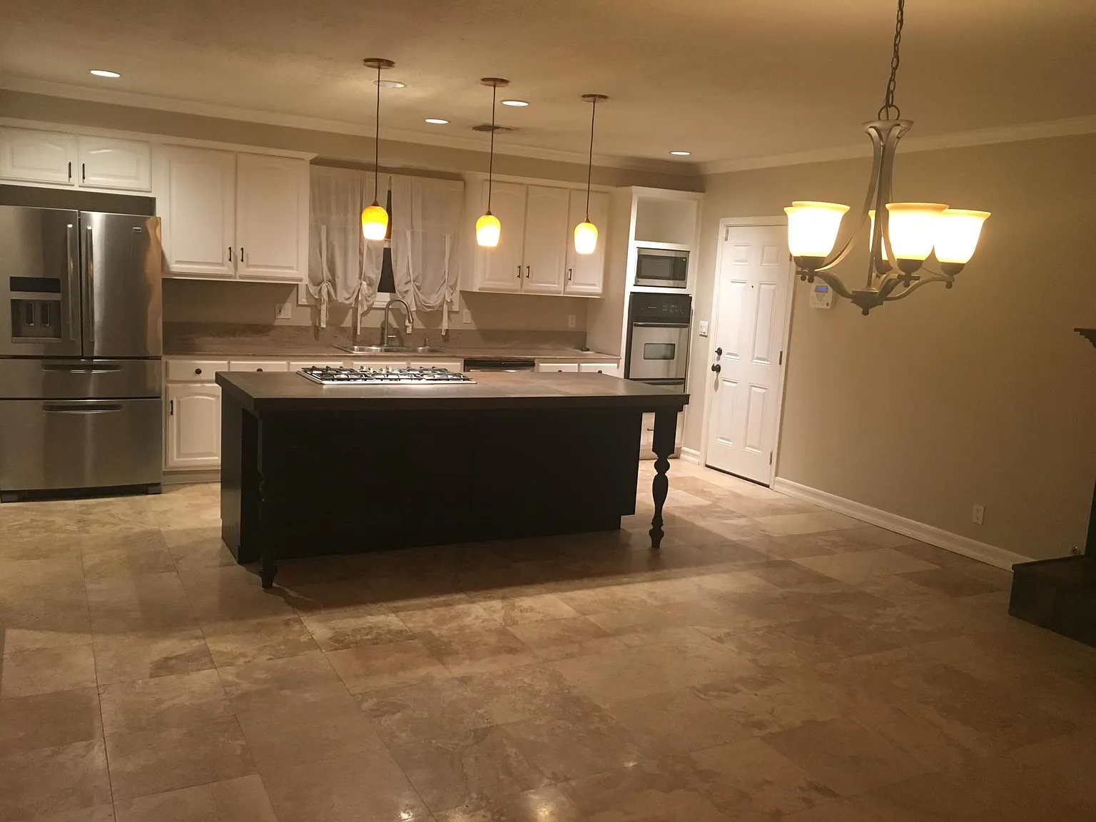 3 bed, 1750 sqft, $5,100 — Photo 3