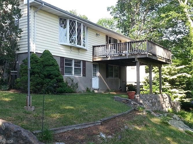 2nd image of 6 Blanche Dr