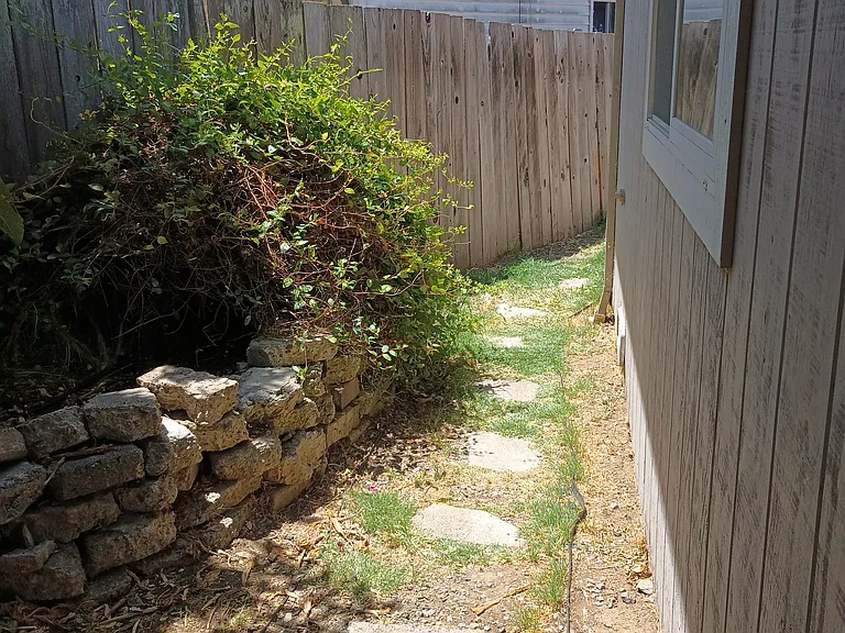 130 Sherrod Ct #B — Photo 14