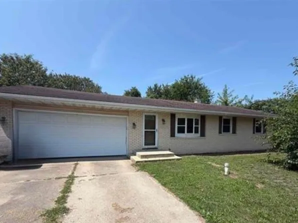 2806 Sharon St, Winona Lake, IN 46590