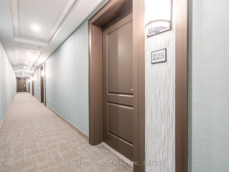 470 Dundas St E #225 — Photo 7